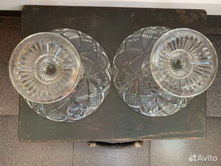 Ваза на ножке стекло старинная