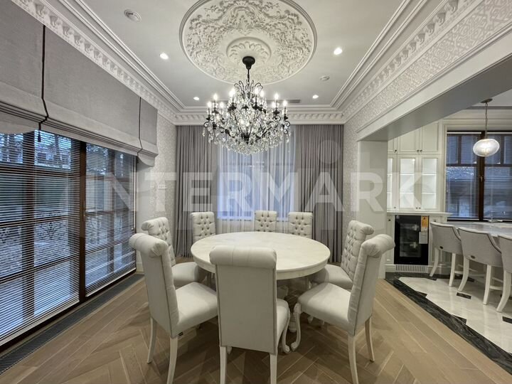 Дом 632 м² на участке 21,2 сот.