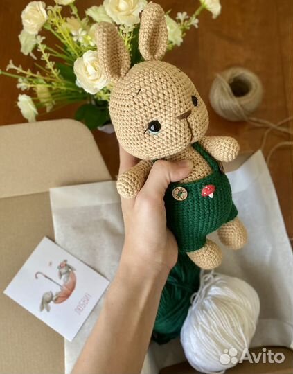 Вязанная игрушка зайка, ручная работа