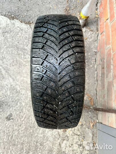 Michelin X-Ice North 4 205/60 R16