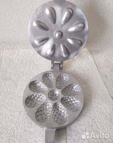 Шишки малые орешница