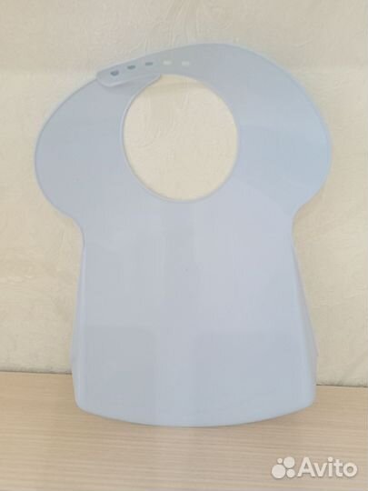 Слюнявчик - нагрудник пластик