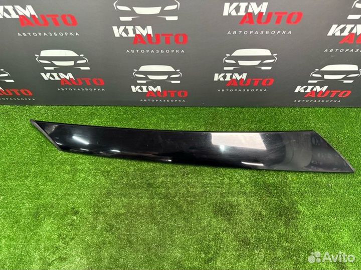 Накладка лобового стекла левая Skoda Fabia 2 1.4