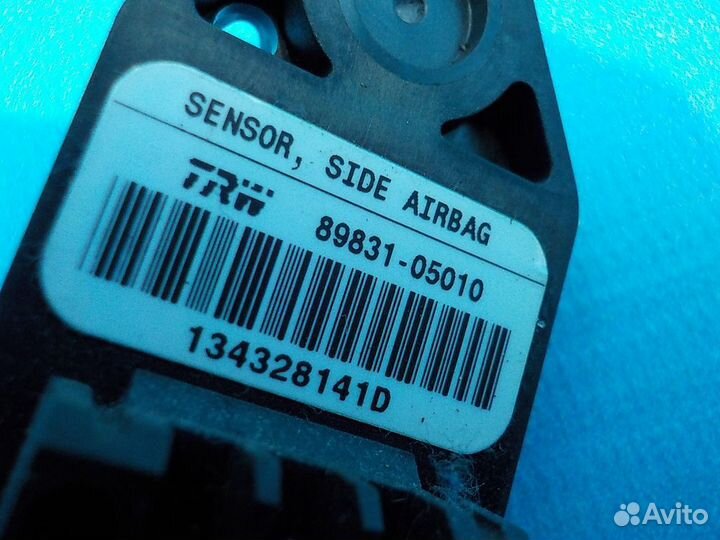 Датчик Air Bag передний правый toyota Avensis (T25