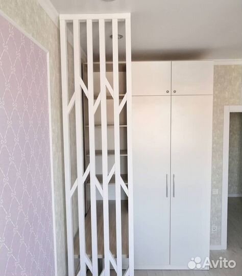 Шкаф на заказ + рабочее место.Арт. 085