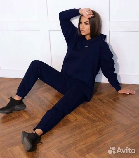 Спортивный костюм женский 44-46 новый