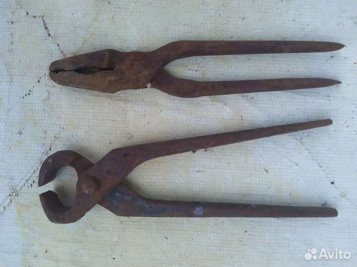 Пилы,насосы плоскогубцы