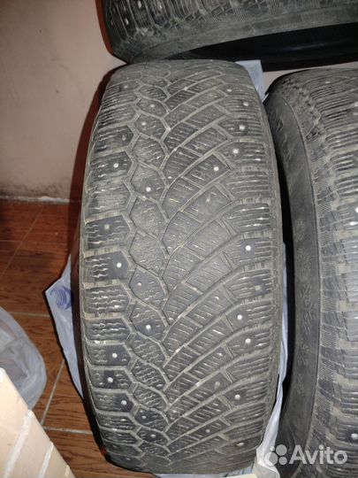 Continental Conti4x4IceContact 235/65 R17