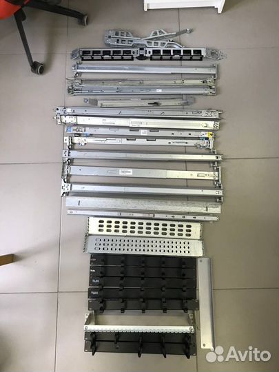 Комплектующие в монтажную или серверную стойку