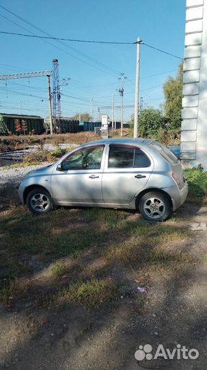 Nissan March 1.2 AT, 2002, 100 000 км