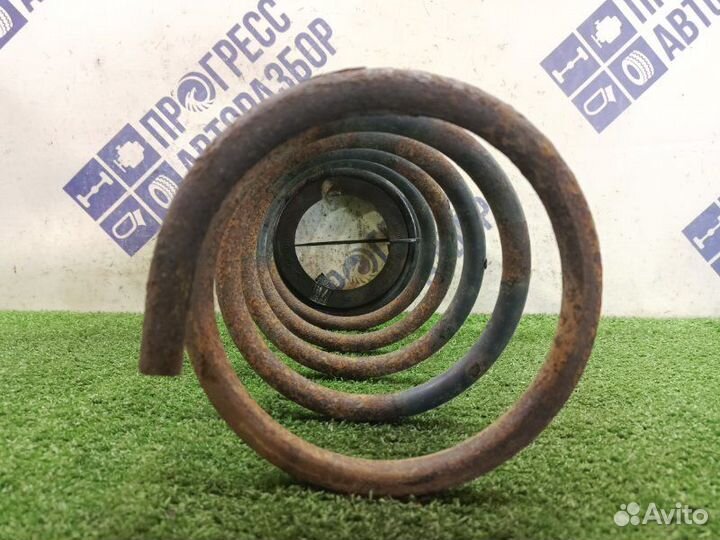 Пружина подвески задняя правая Hyundai Terracan