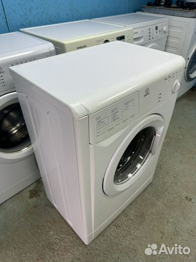 Indesit. 4,5 кг, 42 см, 800 об. Доставка бесплатно