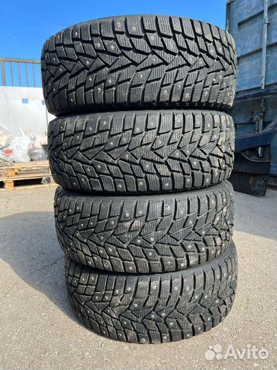 Dunlop SP Winter Ice 02 225/45 R17 94T