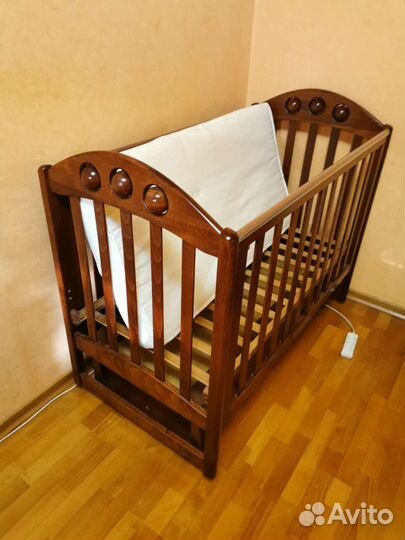 Детская кроватка с маятником+ортопедический матрас