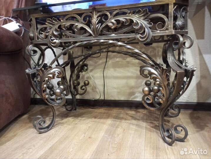 Кованые столы, стулья, скамейки, вазоны