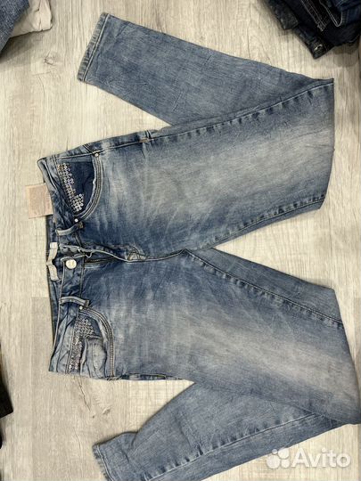 Джинсы