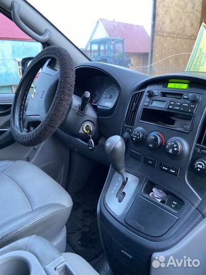 Hyundai Grand Starex 2.5 AT, 2009, 215 000 км