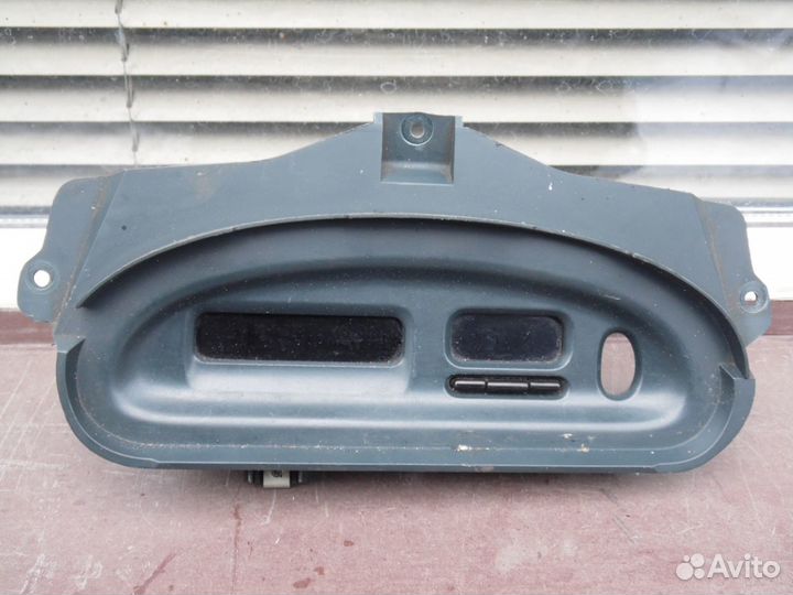 Дисплей магнитолы Рено Сценик 1