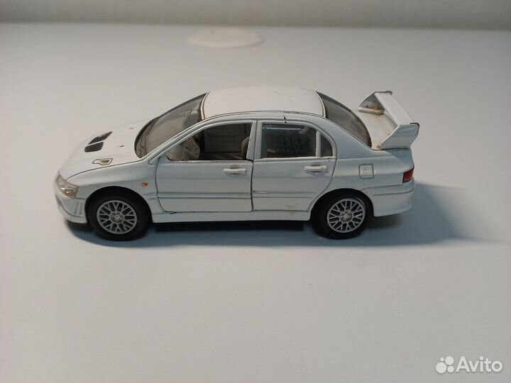 Модель автомобиля Mitsubishi Lancer Evolution VII