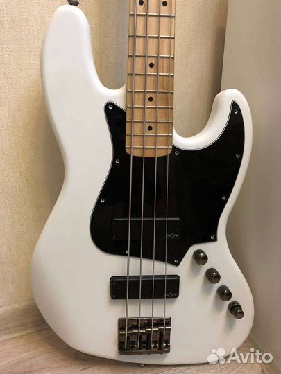 Бас гитара fender squier jazz bass
