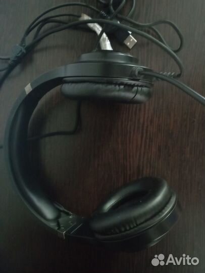 Игровые наушники с микрофоном и подсветкой
