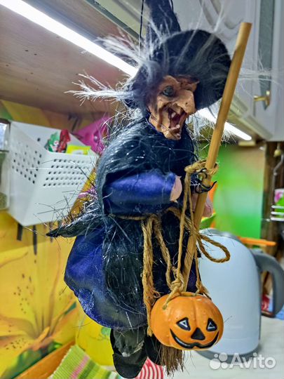 Кукла сувенирная(на батарейках)