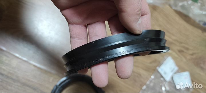 Прокладка и крышка топливного бака