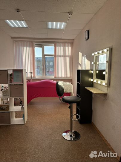 Аренда рабочего места бровиста визажиста