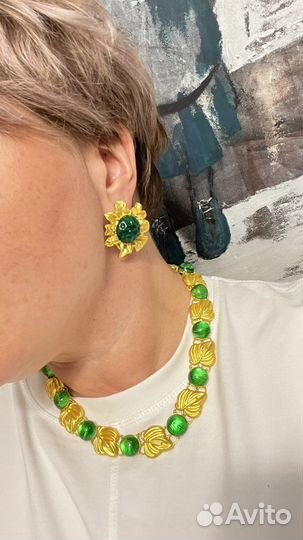 Колье в винтажном стиле с листочками