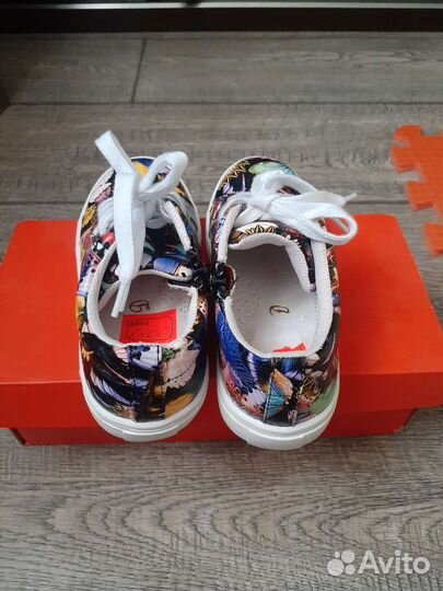 Кеды для девочки новые 28