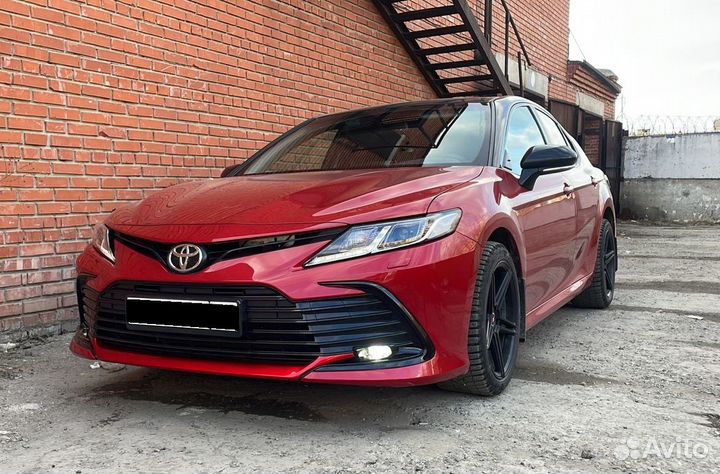 Накладка переднего бампера Toyota Camry V70 2021+