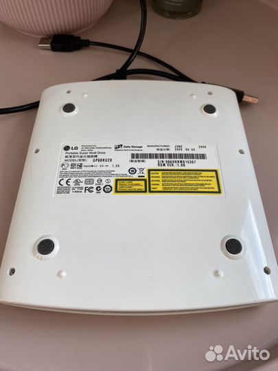 Оптический привод LG GP08NU20