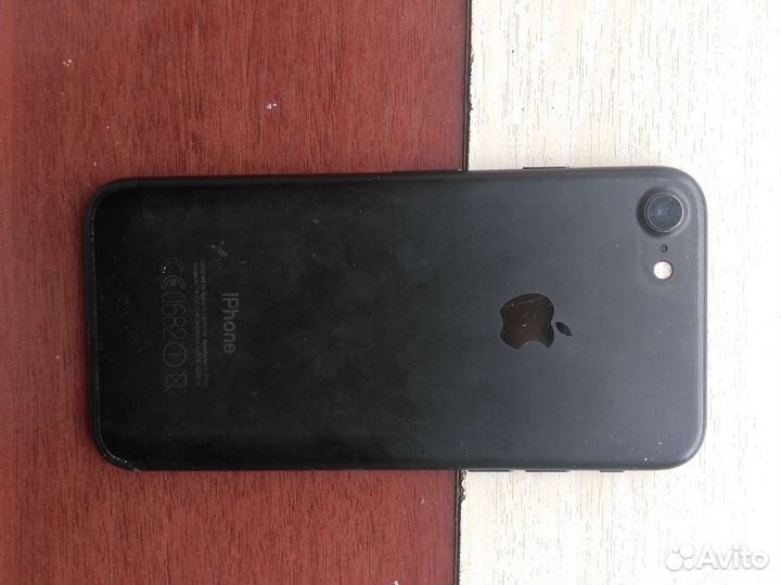 iPhone 7, 32 ГБ