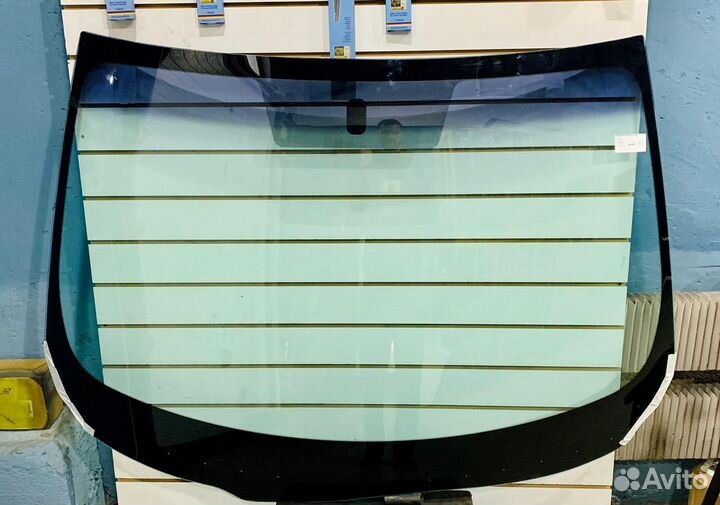 Стекло лобовое на Ниссан Альмера н16