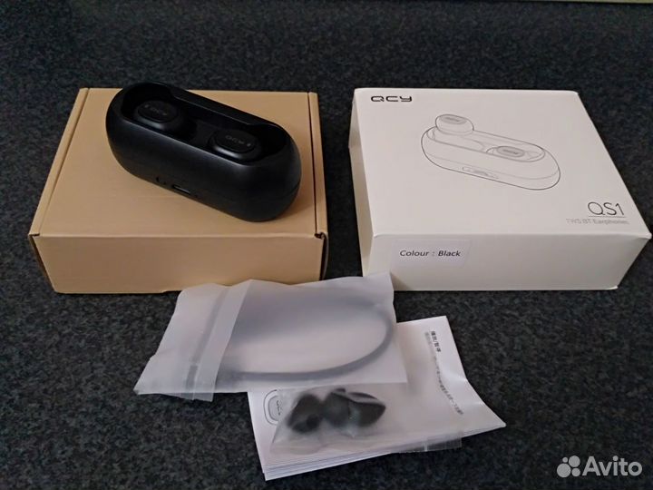 Наушники беспроводные QCY новые черное исполнение