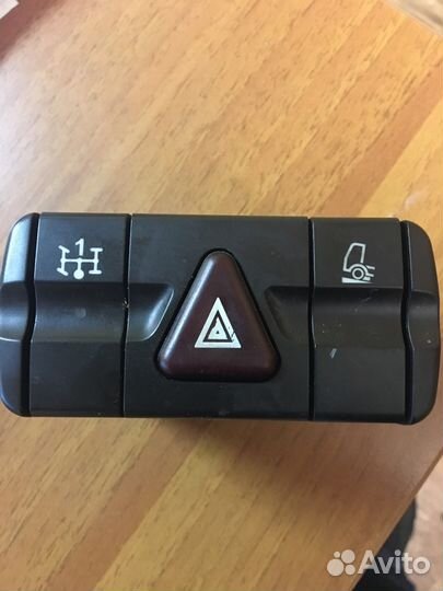 Блок кнопок на Мерседес Актрос аварийного сигнала