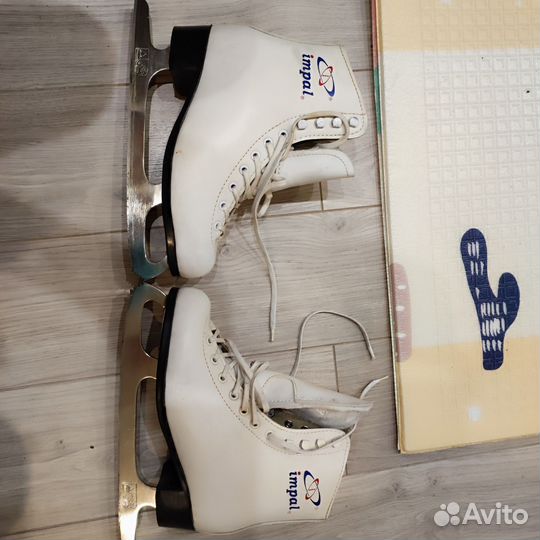 Коньки женские 38 размер