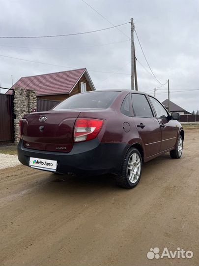 LADA Granta 1.6 МТ, 2012, 211 200 км