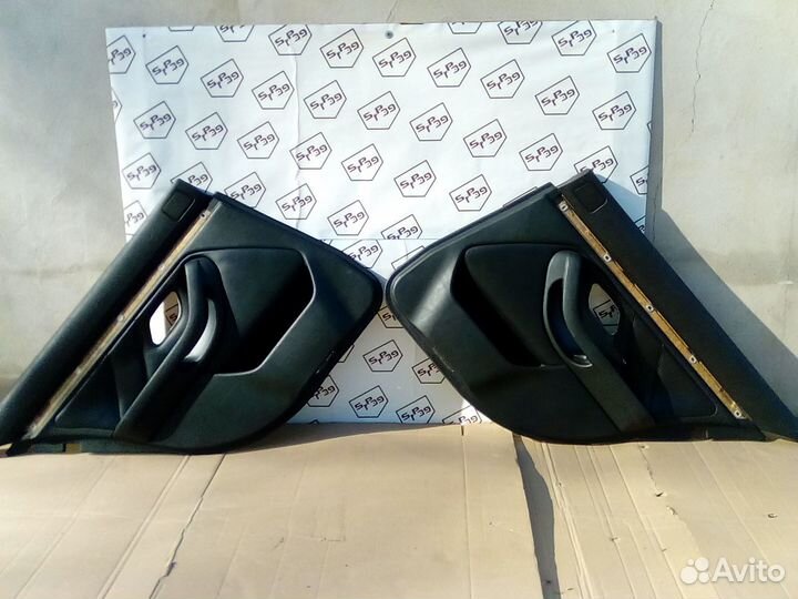 Обшивки дверей чёрная кожа BMW E39 бмв е39