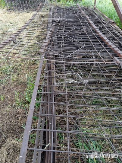 Металлическая ограда, забор, ограждение