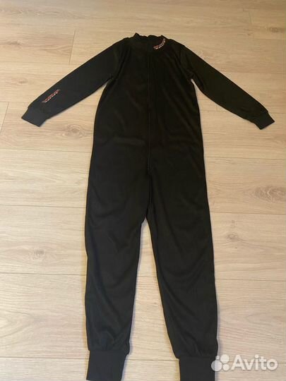 Продам детскую хоккейную форму по частям