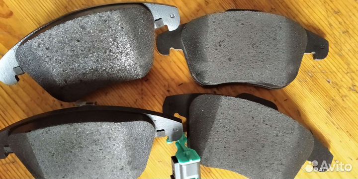 Тормозные колодки передние volkswagen
