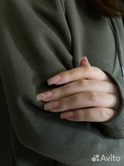 Маникюр и педикюр с покрытием гель лак