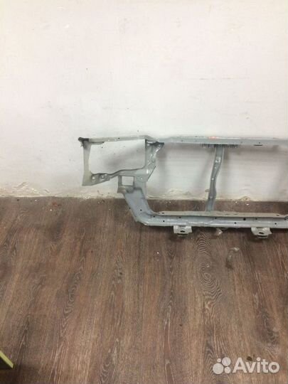 Рамка радиатора передняя Mitsubishi Carisma DA1A