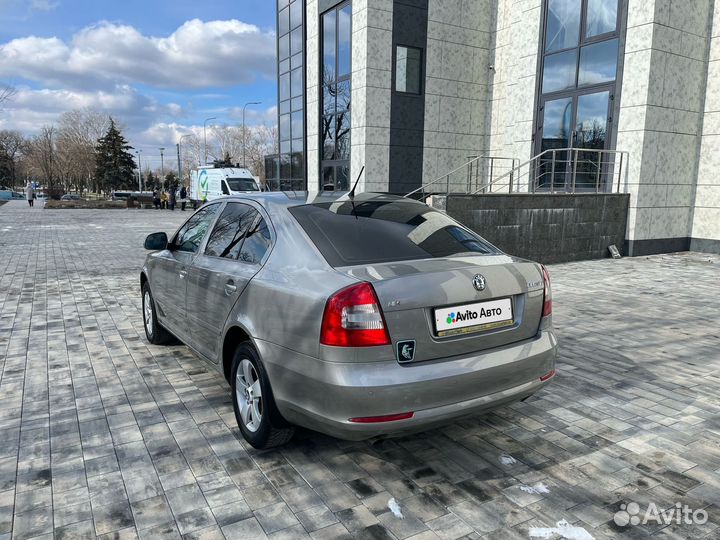 Skoda Octavia 1.6 AT, 2011, 182 000 км