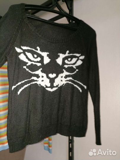 Свитер женский