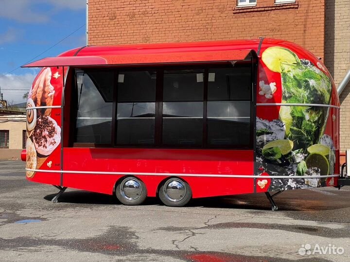 Готовый к работе фудтрак/кафе