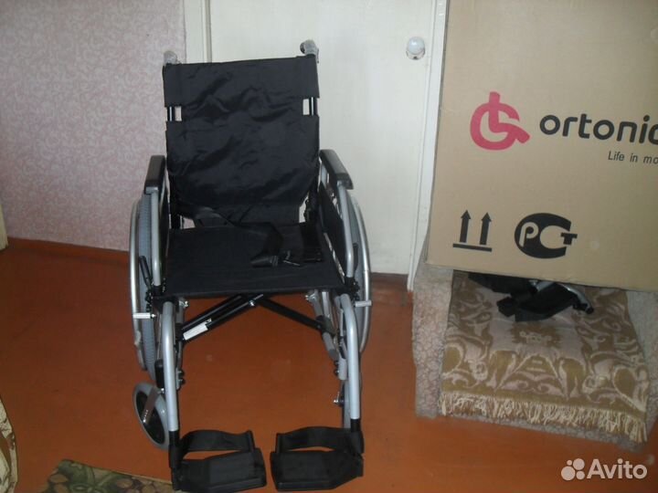 2 коляски инвалидные,для дома и прогулки новые