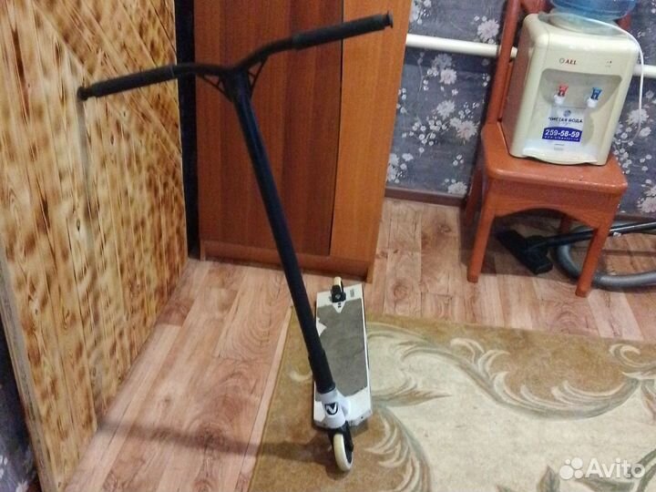 Трюковой самокат стрит