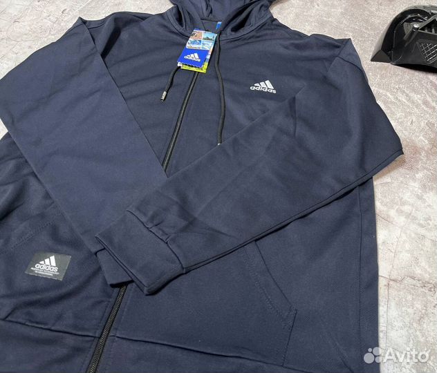 Спортивные костюмы Adidas